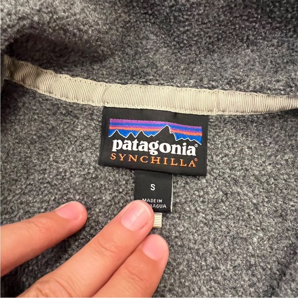 Gray Patagonia Synchilla fleece - Picture 3 of 3